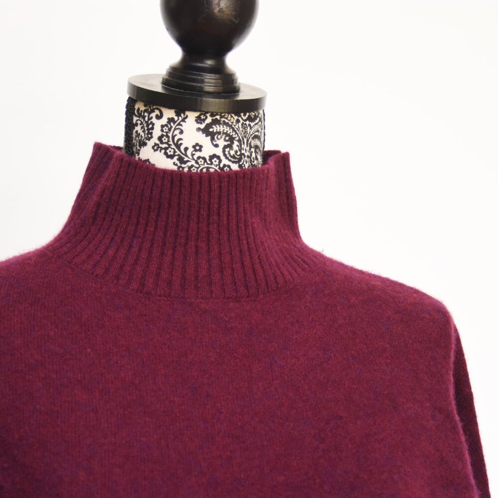 100% 2-Ply Cashmere Burgundy Sweater C by Bloomingdales Size Small - Picture 2 of 8